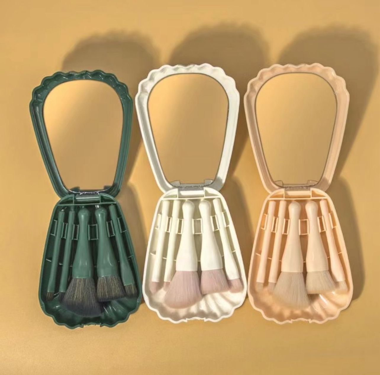 Shells Makeup Brush Mirror Box